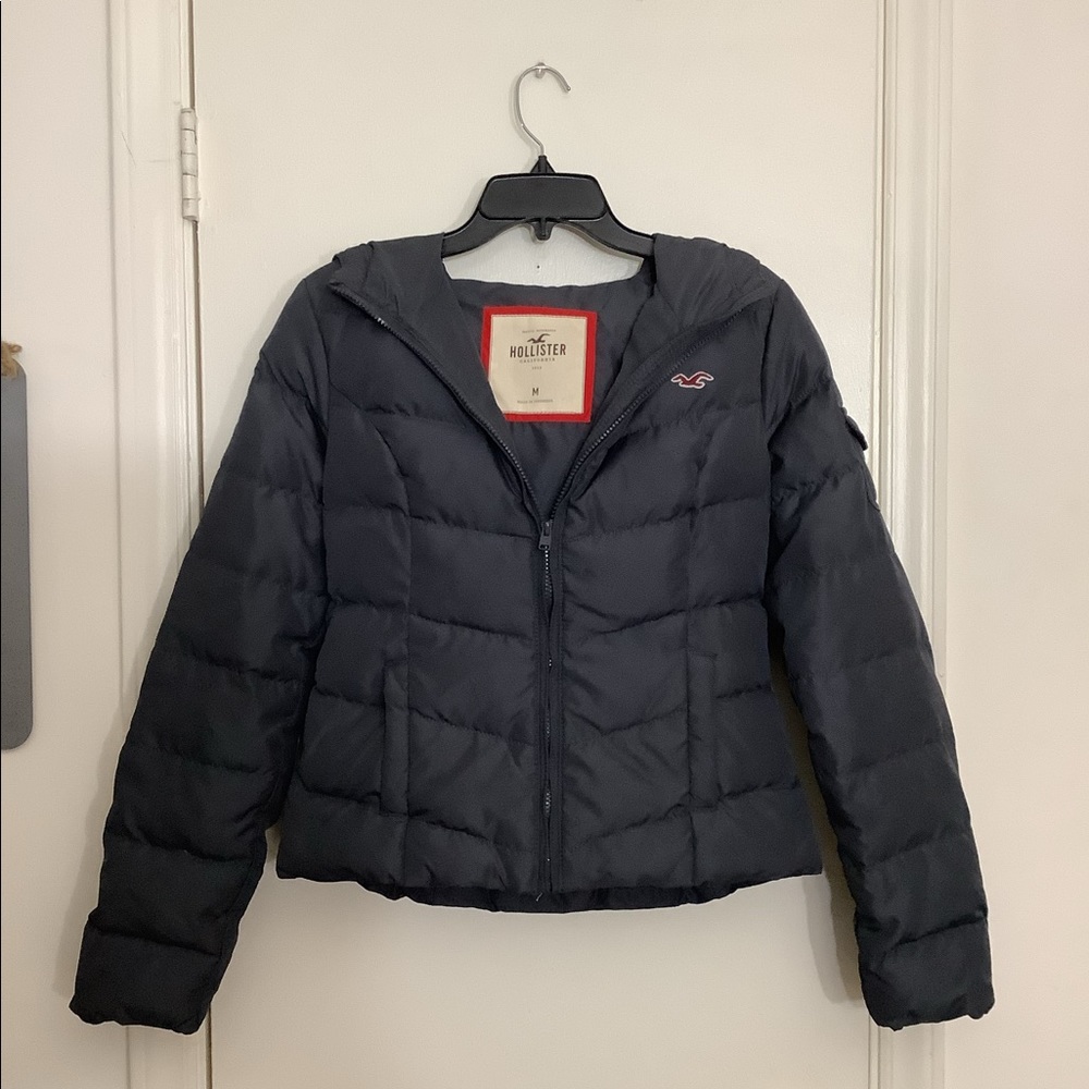 Womens Hollister puffy jacket-size M